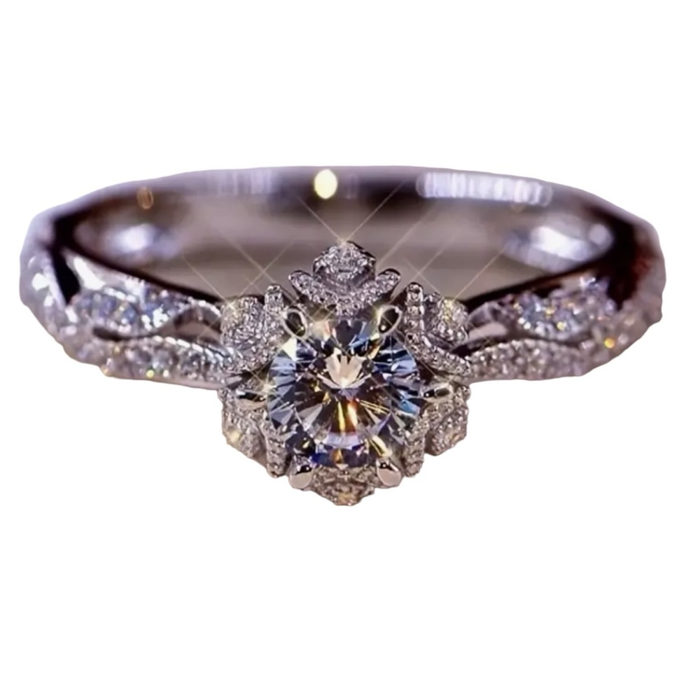 Vintage  Zircon Ring Simple Elegant with a vintage feel. Alloy Ring Trendy sz 8